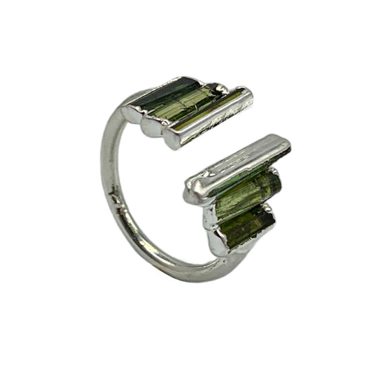 ANILLO CON TURMALINA VERDE.
