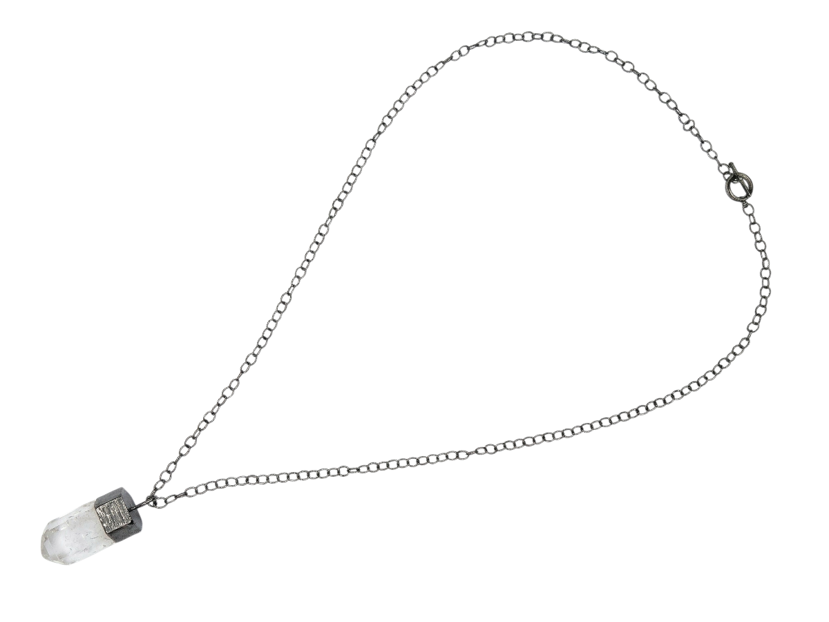 COLLAR LARGO PUNTA DE CUARZO BLANCO