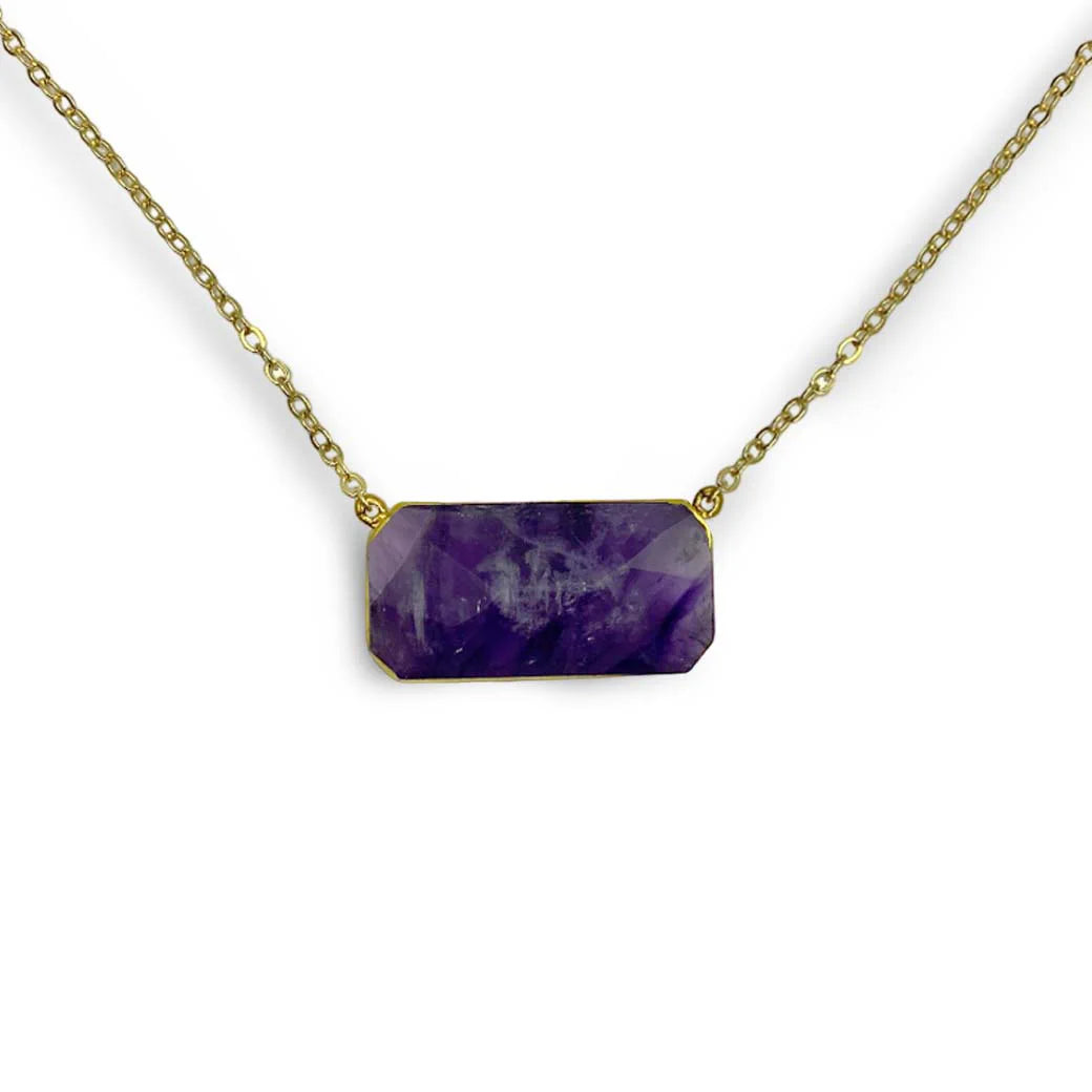 COLLAR CORTO CENTRO AMATISTA.