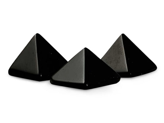 SET DE TRES PIRÁMIDES DE OBSIDIANA NEGRA
