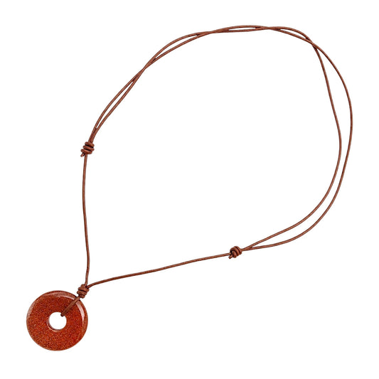 COLLAR CORTO CON DONA DE AVENTURINA DORADA