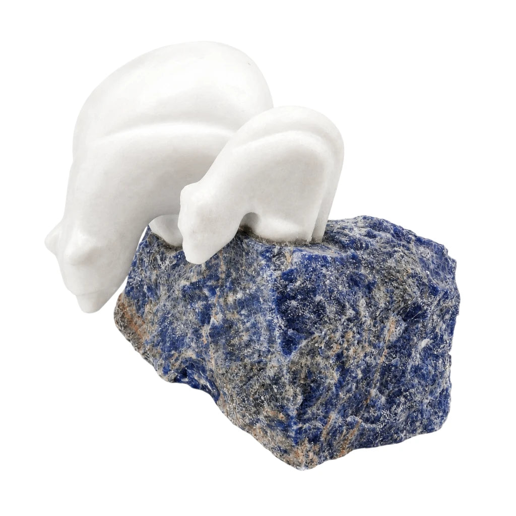 FIGURA OSO POLAR DE MÁRMOL BLANCO