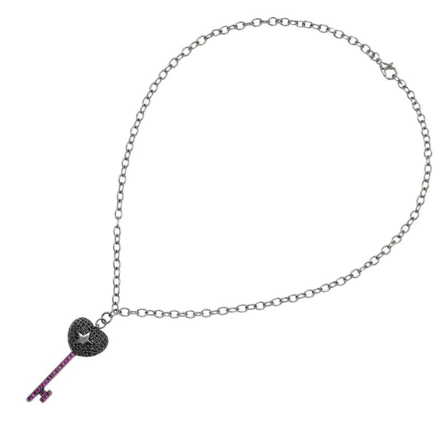 COLLAR CORTO DIJE LLAVE CORAZON