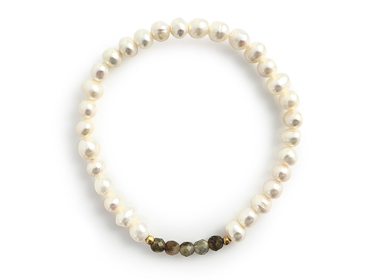 PULSERA DE PERLAS CON CENTRO DE LABRADORITA Y PLATA