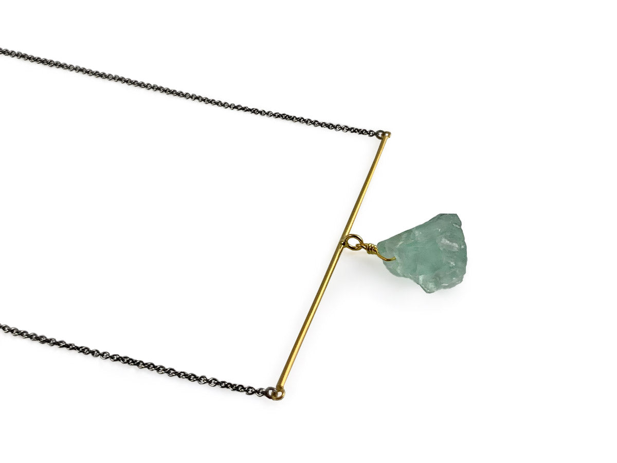 COLLAR CORTO DE PLATA .925 CON DIJE DE FLUORITA.