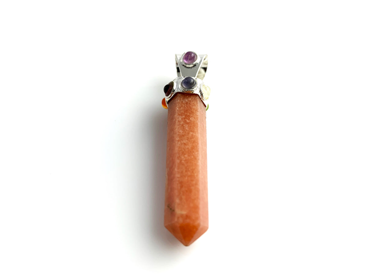 Dije Punta de Venturina Naranja con Piedras Chakras - vista en escala
