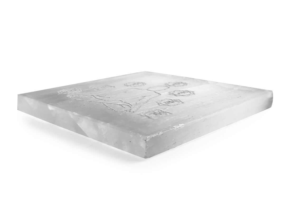 PLACA DE SELENITA CON GRABADO CHAKRAS.