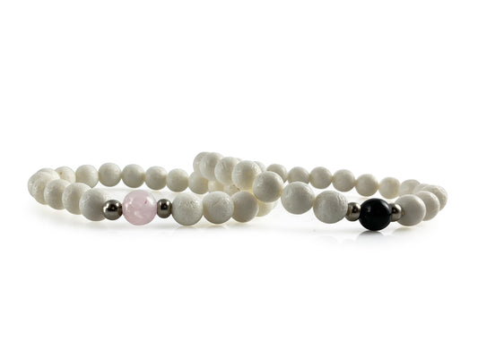 SET DE PULSERAS "TU Y YO " DE CORAL BLANCO.