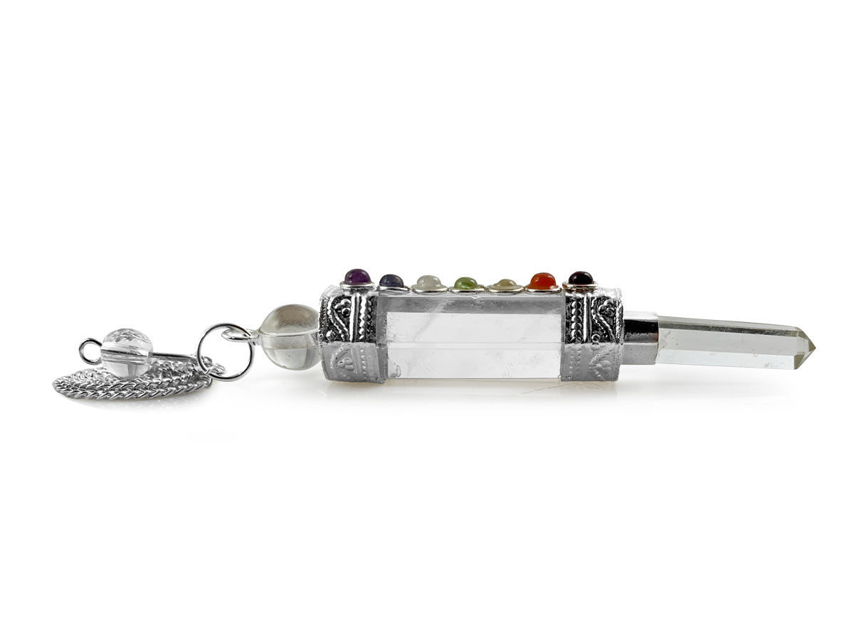 Péndulo chakras de Cuarzo blanco mineral y punta de Cuarzo blanco.