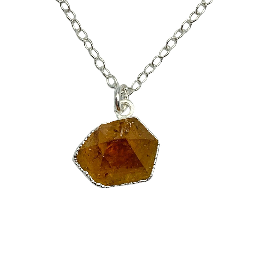 Collar Corto Centro Citrino Electroformado en Cadena Plateada - collar con dije