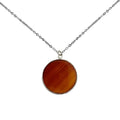 Collar Corto Centro Circular de Ágata Cornalina en Cadena Plateada - collar con dije