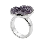 ANILLO METÁLICO MARTILLADO CON DRUSA DE AMATISTA