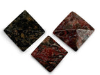 Set de Tres Pirámides Mini de Jaspe Leopardo Pulidas - vista lateral