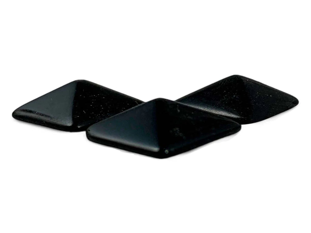 Set de Tres Pirámides Mini de Obsidiana Negra Pulidas - en forma de pirámide