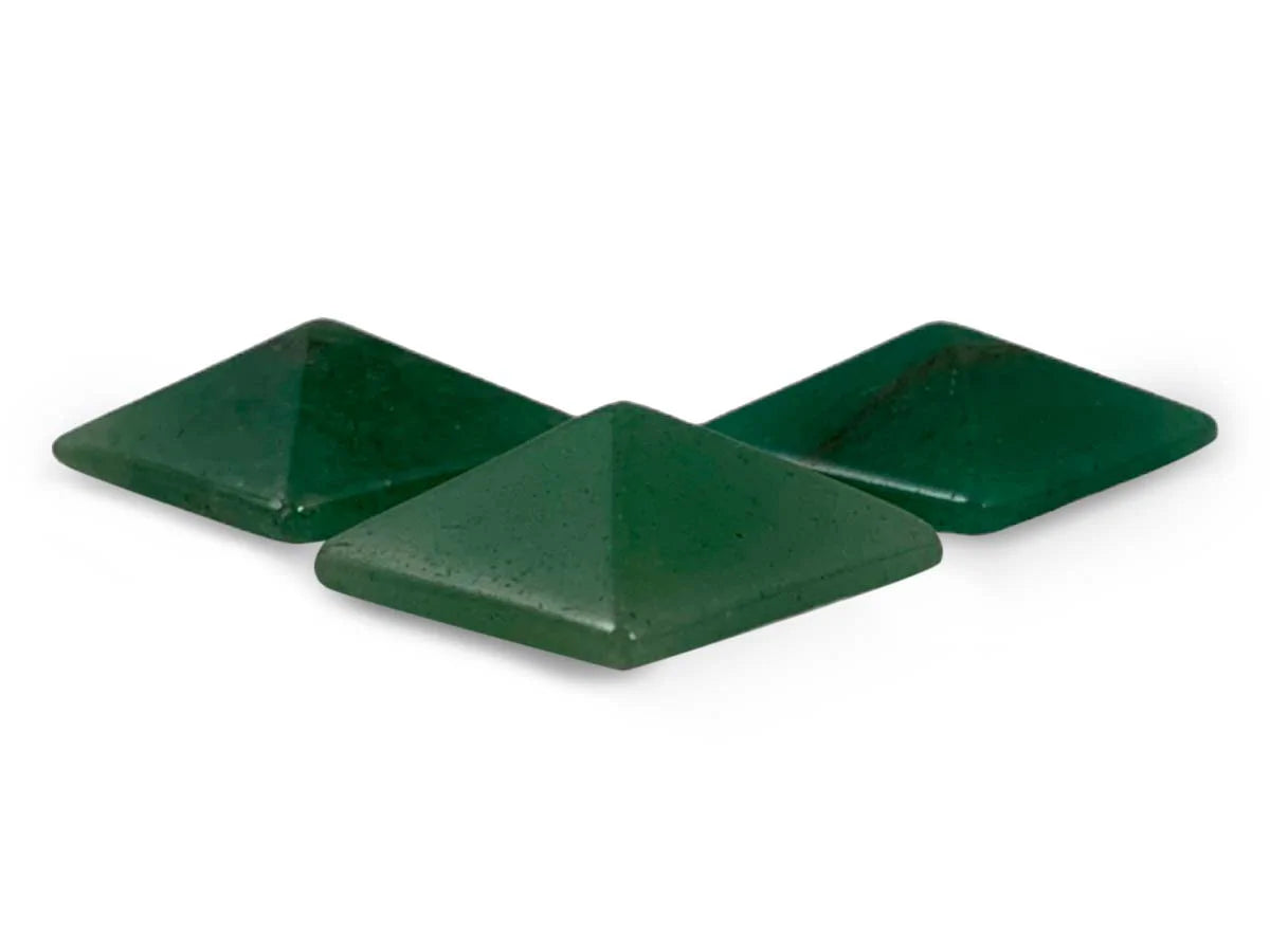 Set de Tres Pirámides Mini de Aventurina Verde Pulidas - en forma de pirámide