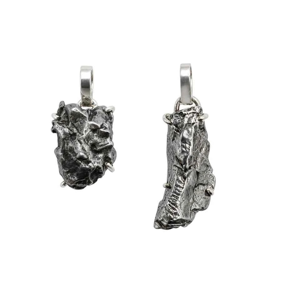 DIJE DE METEORITO CON BISEL DE PLATA.925