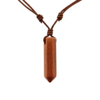 COLLAR CORTO DE CUERITO CON PUNTA DE AVENTURINA DORADA