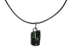 Collar Corto Cuerito Centro Turmalina Negra - vista lateral