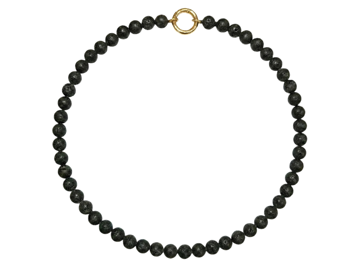 COLLAR DE PIEDRA VOLCANICA
