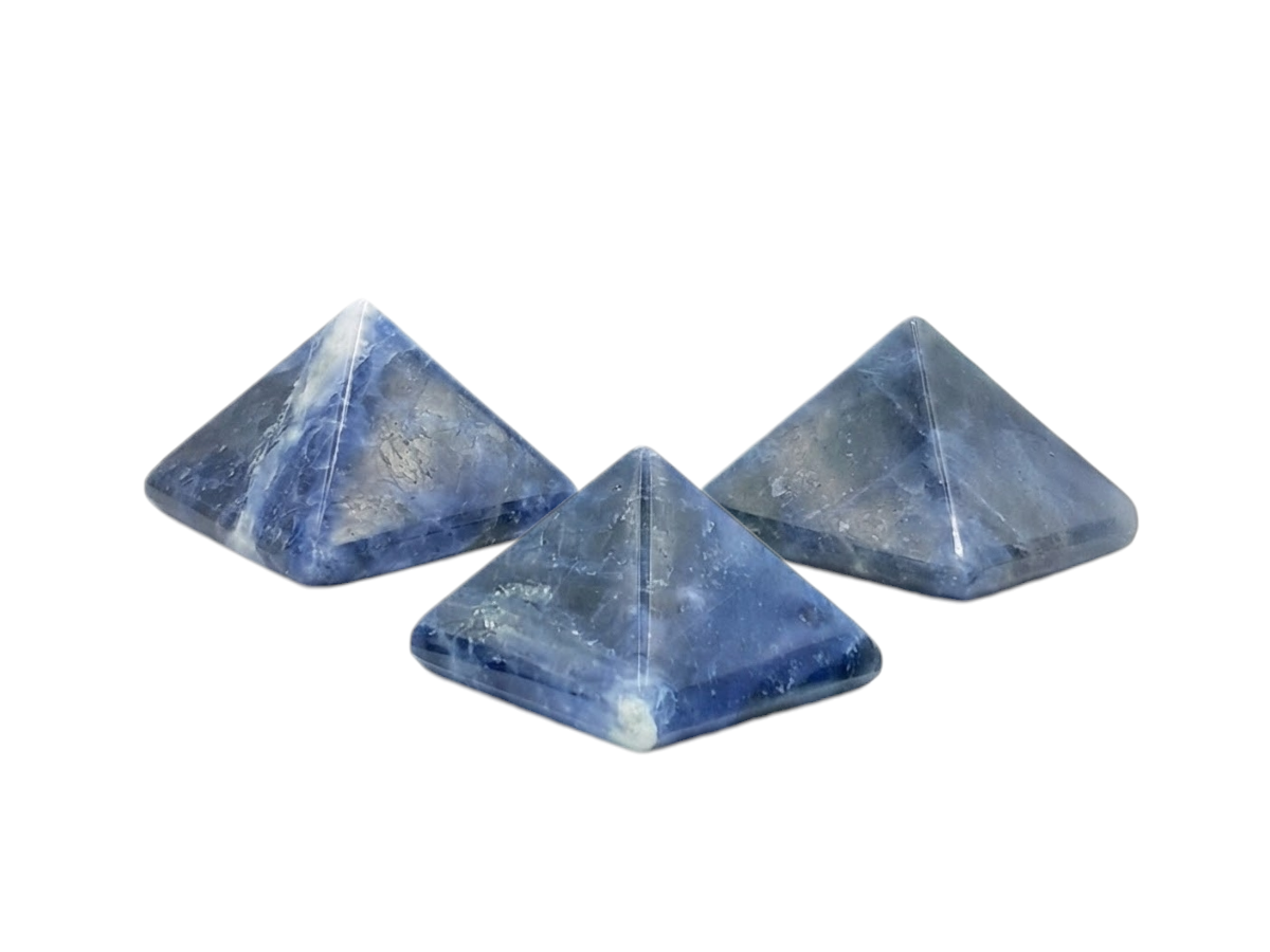 Set de Tres Pirámides de Sodalita - en forma de pirámide