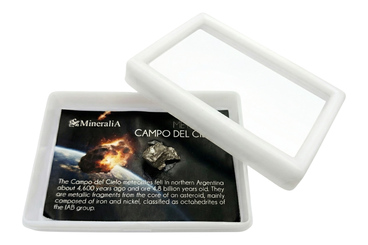 TROZO DE METEORITO EN CAJA