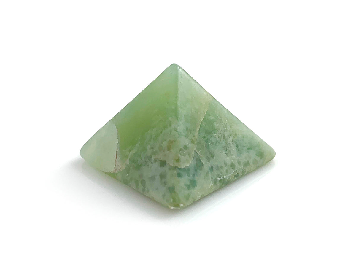 Pirámide de Serpentina Verde Pulida y Brillada - en forma de pirámide