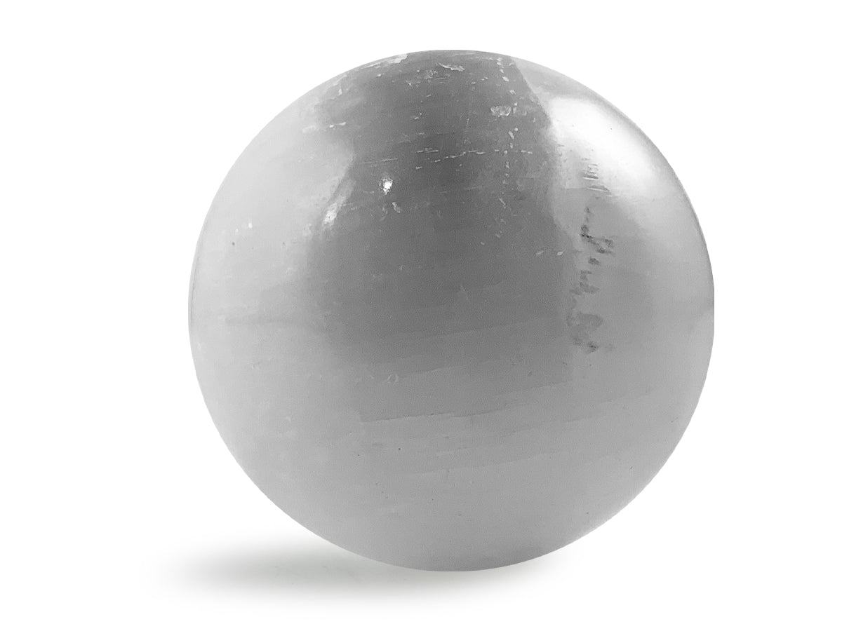 Esfera DE Selenita Blanca Mediana Pulida - Vista 3 | MineraliA
