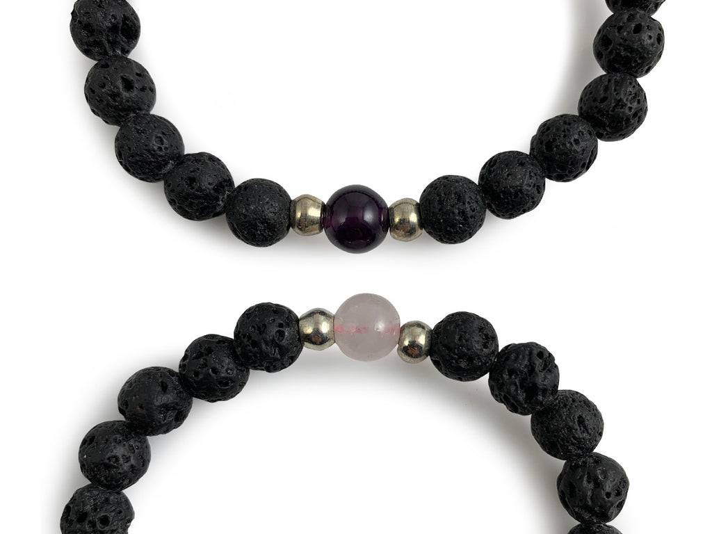 Set de Pulseras "tú y Yo" de Piedra Volcánica - vista lateral