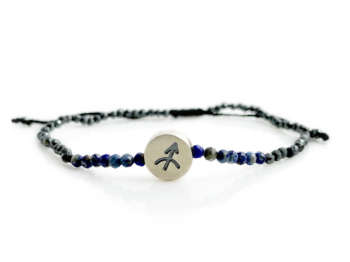 Pulsera del Zodiaco Sagitario con Espinela y Lapislázuli - vista lateral