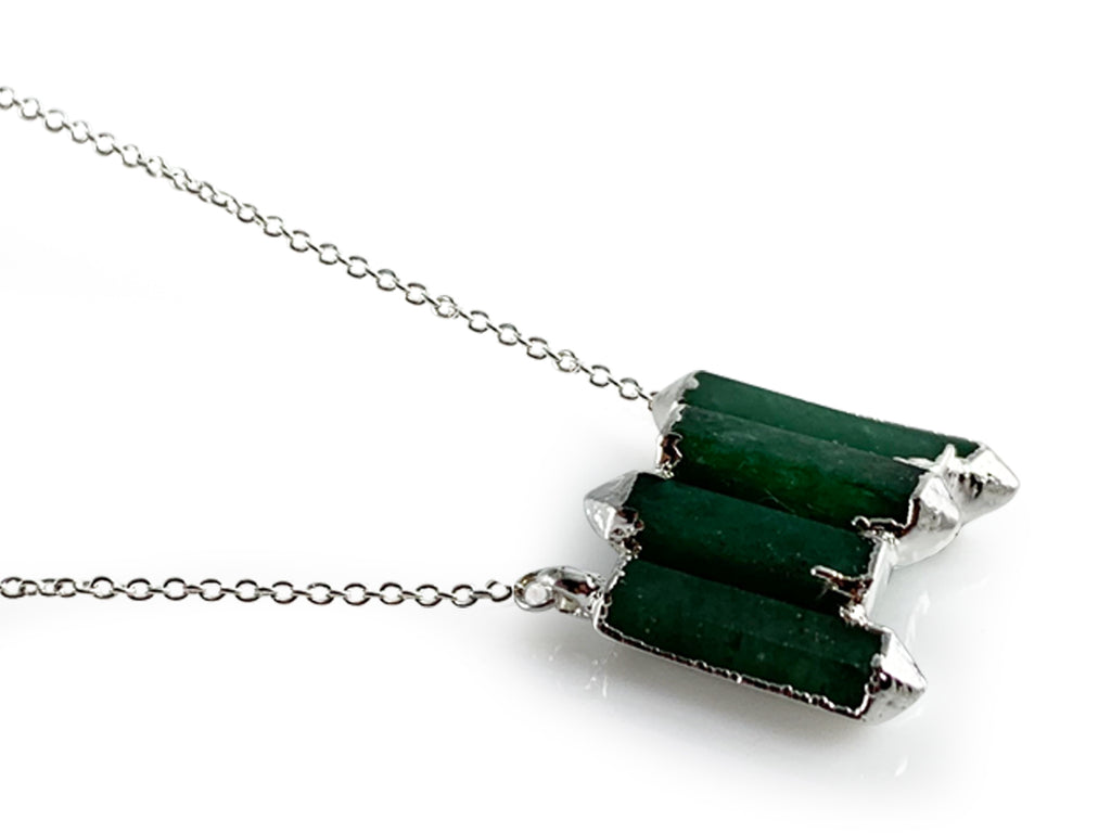 Collar de Puntas de Venturina Verde Electroformado - vista lateral