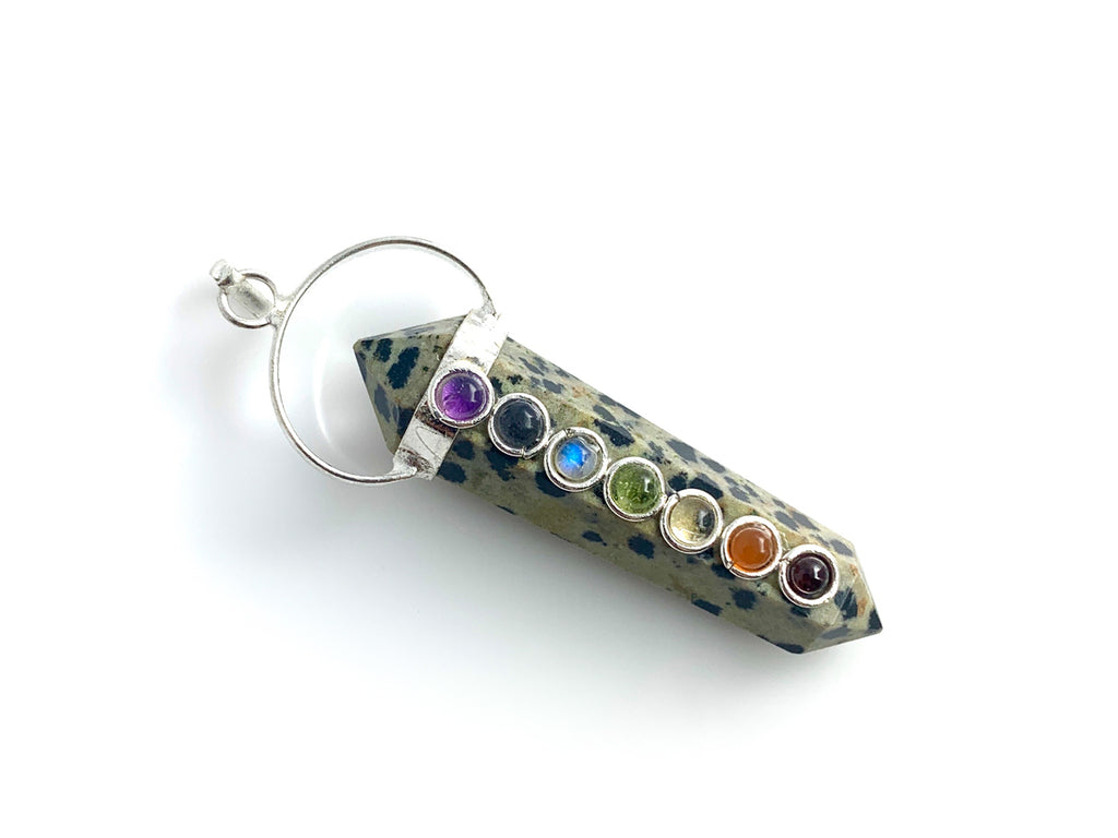 Dije Doble Punta de Jaspe Dálmata con Piedras Chakras Lineal - vista lateral