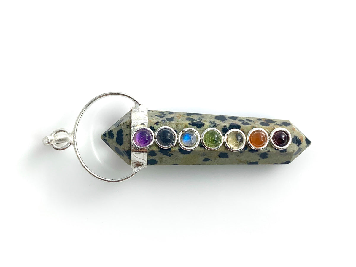 Dije Doble Punta de Jaspe Dálmata con Piedras Chakras Lineal - vista posterior