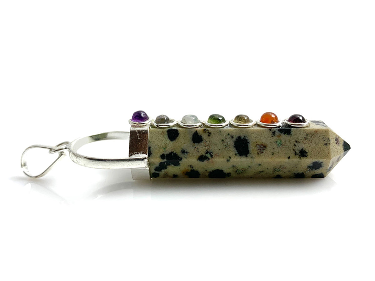 Dije Punta de Jaspe Dalmata Chakras Lineal - detalle de textura y color
