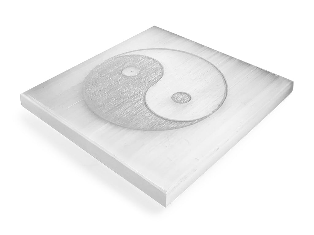 Placa de Selenita con Grabado Yin - Yang - vista lateral