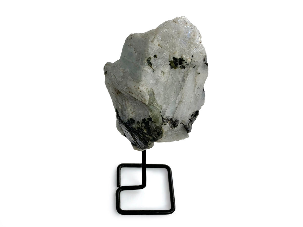 Pin Decorativo de Piedra Luna en Base Metálica - detalle de textura y color