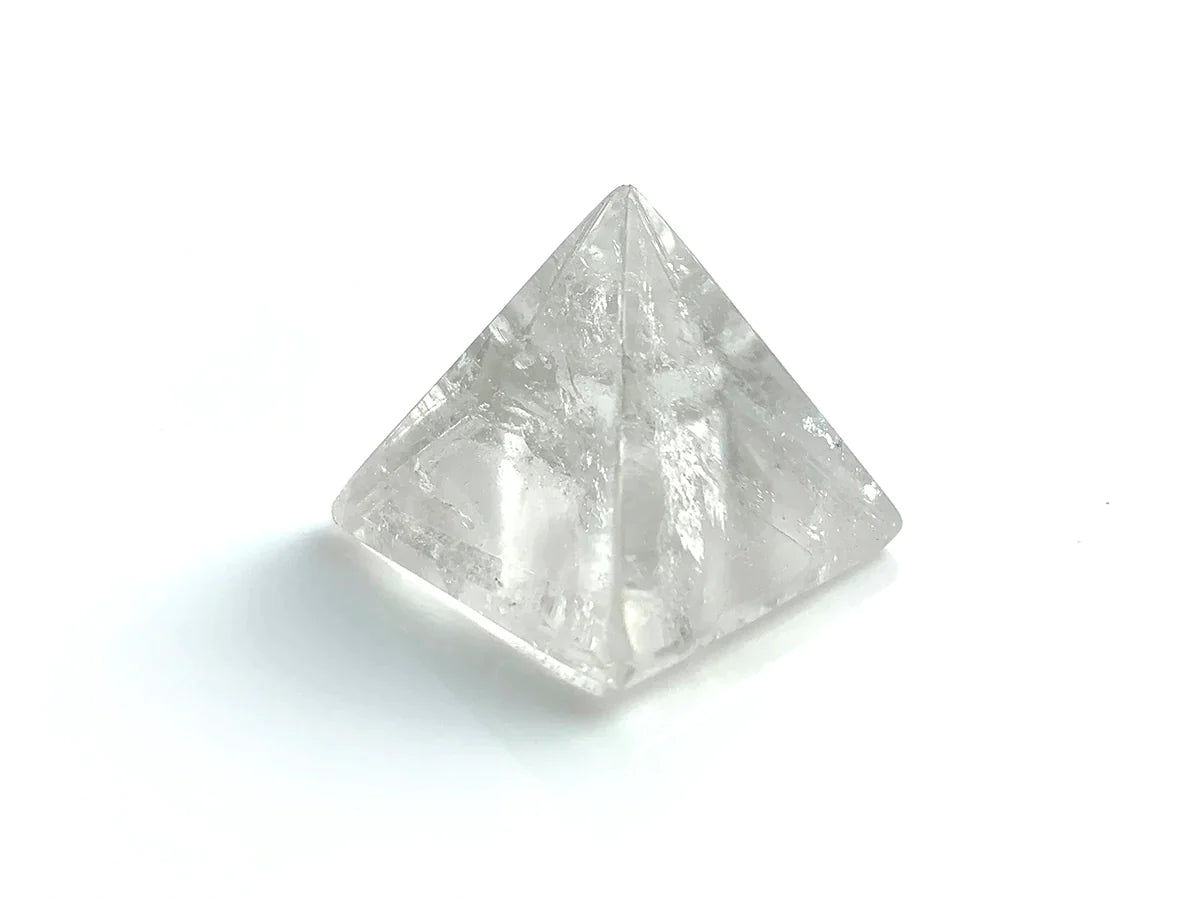 Pirámide de Cuarzo Blanco Mini Pulida - en forma de pirámide