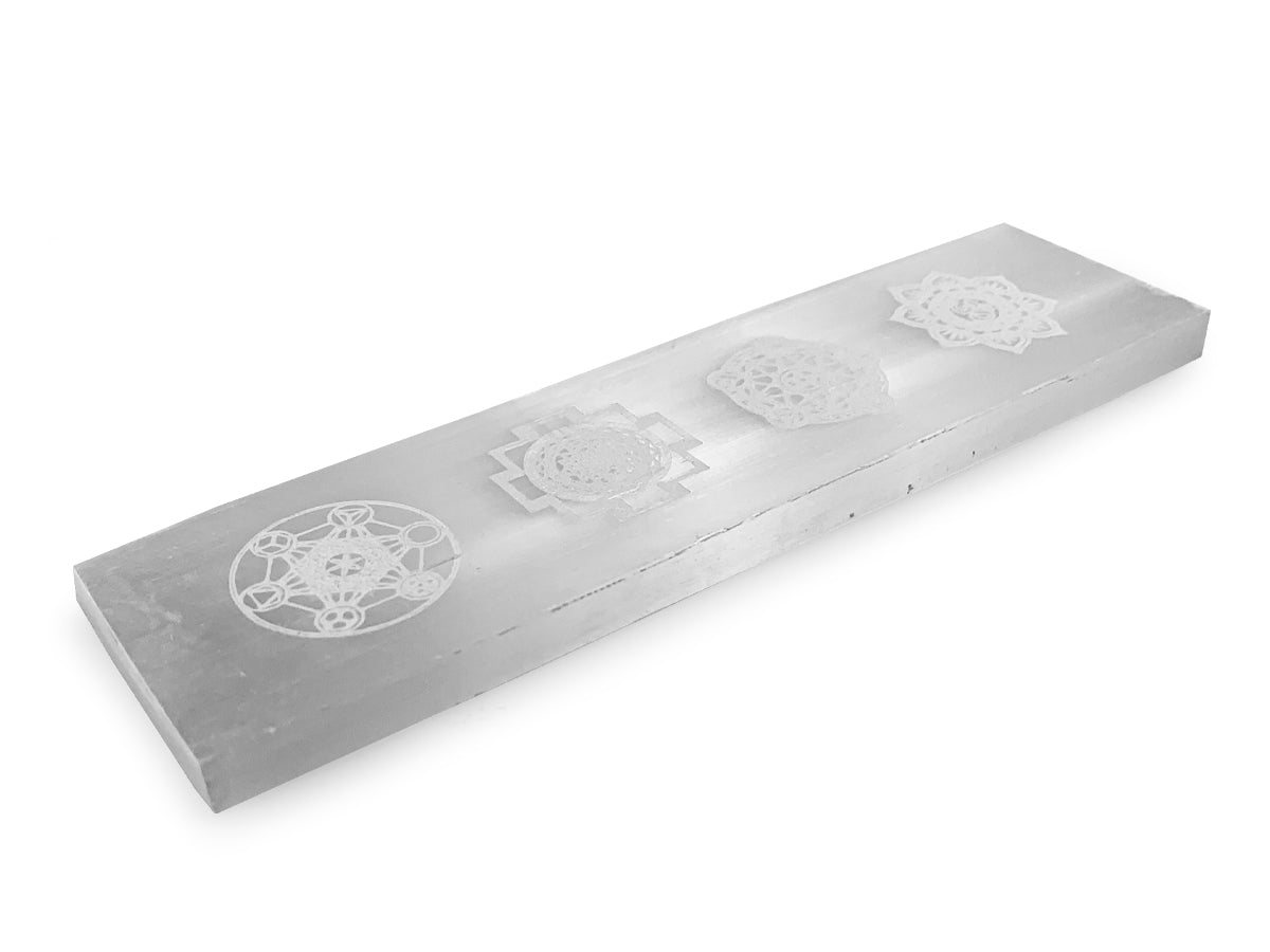 Placa de Selenita con Grabado Esotérico - vista lateral