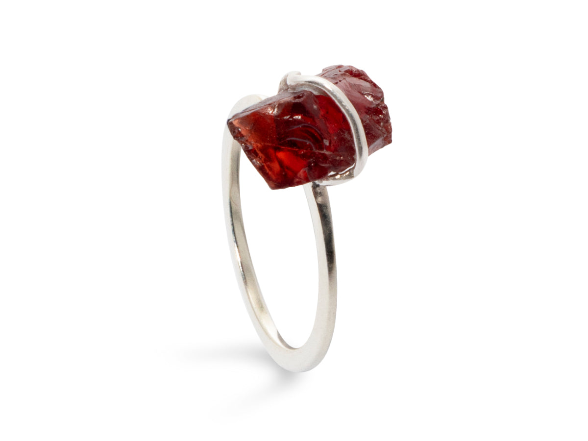 Anillo de Plata .925 con Granate Rústico - anillo con piedra